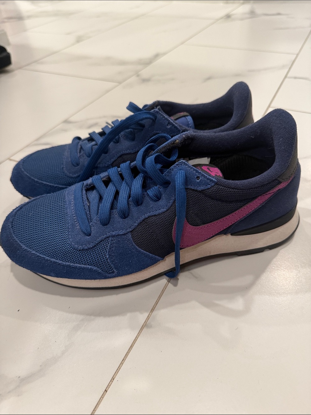 Nike Women's Navy and Magenta Retro Runner Sneakers